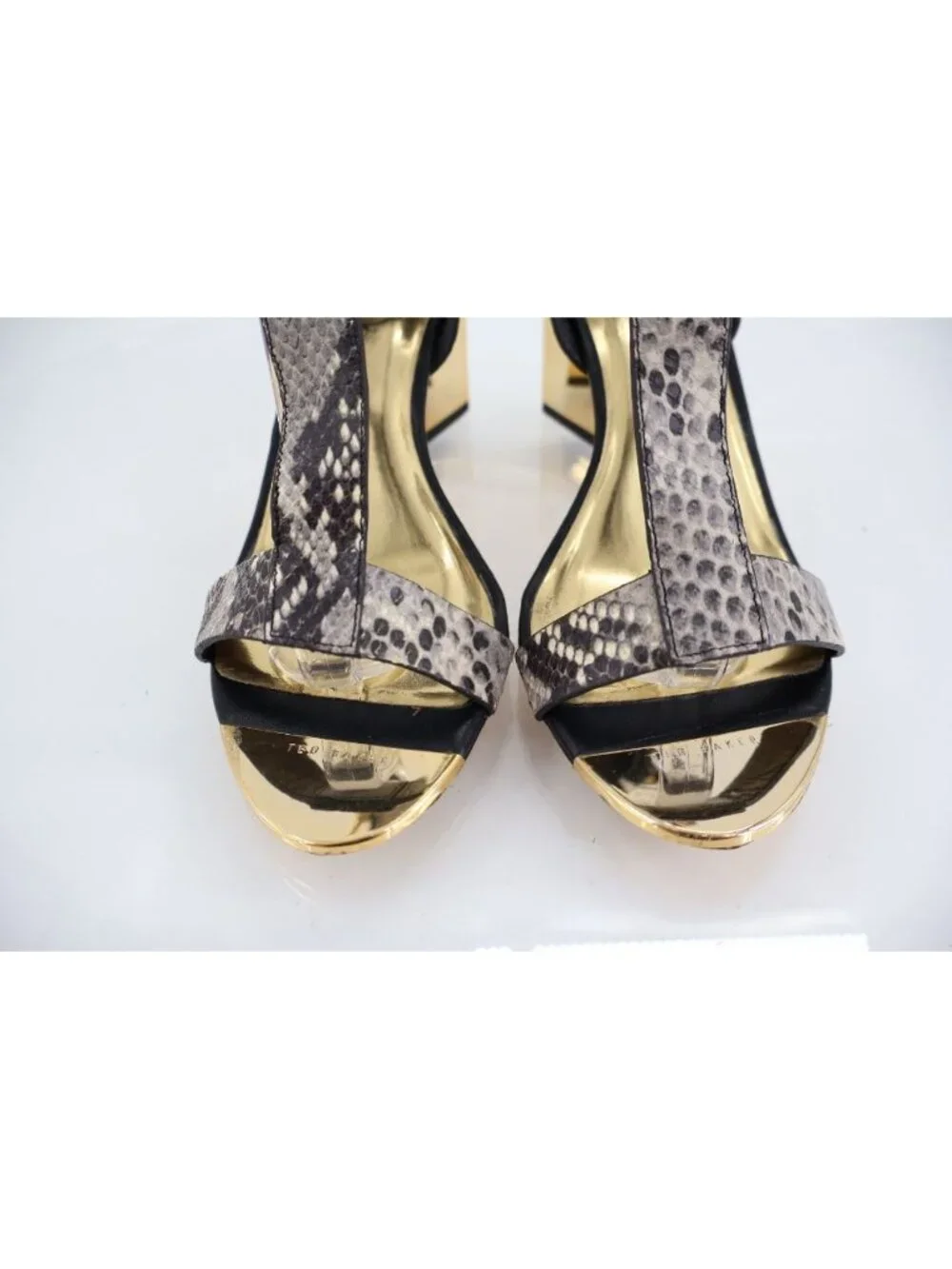 Ted Baker Sandals Women Size 8 38 Triangle Heel Snakes print Leather Slingback